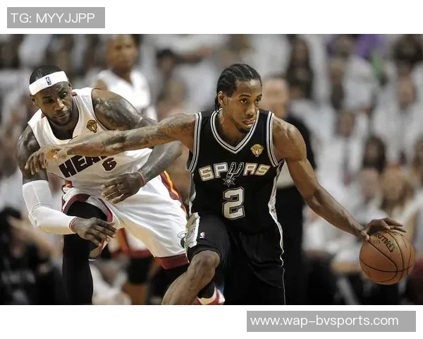 范甘迪赞伦纳德防守能力出众关键时刻应全力盯防对手核心球员 范甘迪赞伦纳德防守能力出众关键时刻应全力盯防对手核心球员